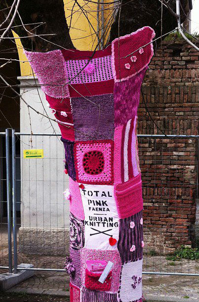 Total Pink – Urban Knitting a Faenza